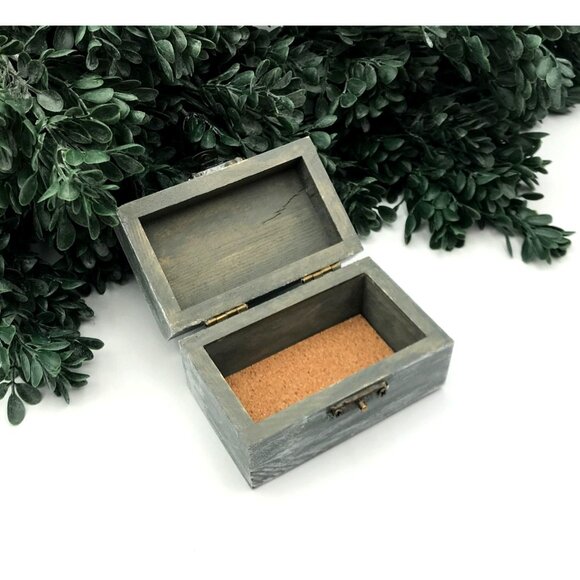 Small Wooden Decorative Trinket Box With Floral Top & Paper Roses - Picture 6 of 7